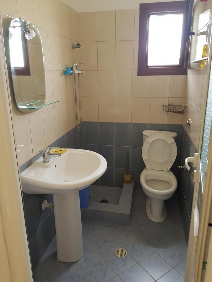 Eglent'S Tourist House Hotel Саранде Екстериор снимка
