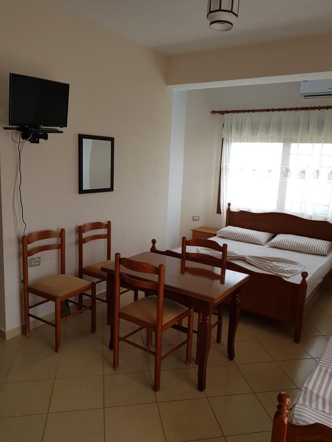 Eglent'S Tourist House Hotel Саранде Екстериор снимка