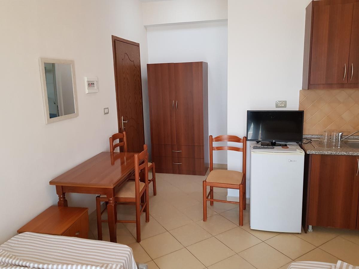Eglent'S Tourist House Hotel Саранде Екстериор снимка