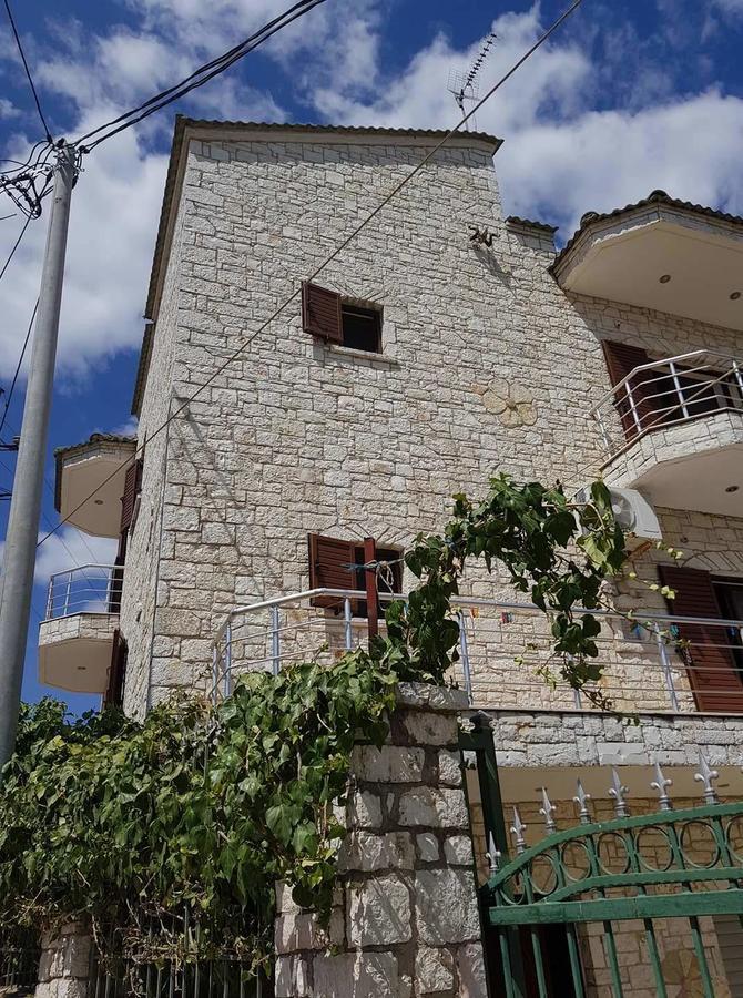 Eglent'S Tourist House Hotel Саранде Екстериор снимка